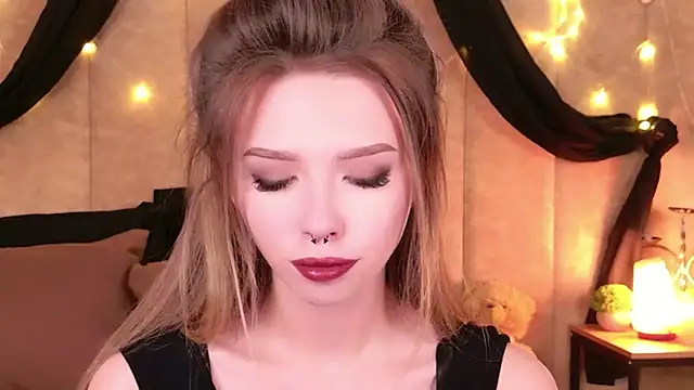 Snapshot of Sierra_Fane chatting on January 11, 2026, 10:55 am Sierra Fane online show from January 11, 2026, 10:55 am