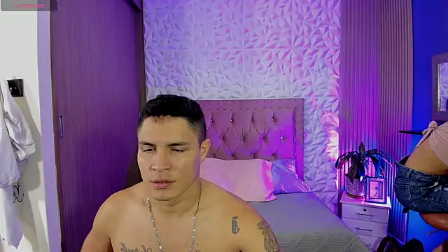 Snapshot of SaraClub_JY chatting on November 4, 2025, 10:13 pm SaraClub JY online show from November 4, 2025, 10:13 pm