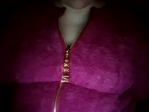 Snapshot of KamillaLaLove chatting on March 2, 2025, 1:53 pm KamillaLaLove online show from March 2, 2025, 1:53 pm