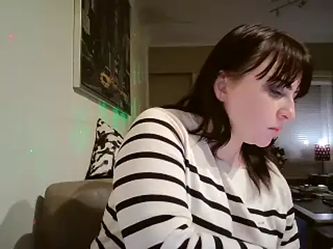 Snapshot of KamillaLaLove chatting on March 4, 2025, 10:38 pm KamillaLaLove online show from March 4, 2025, 10:38 pm