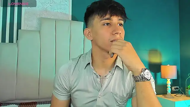 Allex Cano online show from November 25, 2025, 6:52 pm