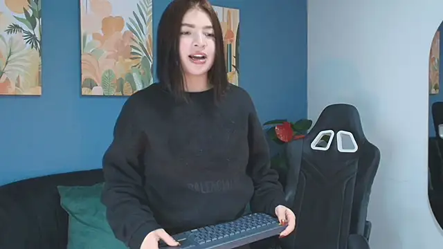 Snapshot of Zamira_Taylor chatting on February 7, 2026, 1:13 am Zamira Taylor online show from February 7, 2026, 1:13 am