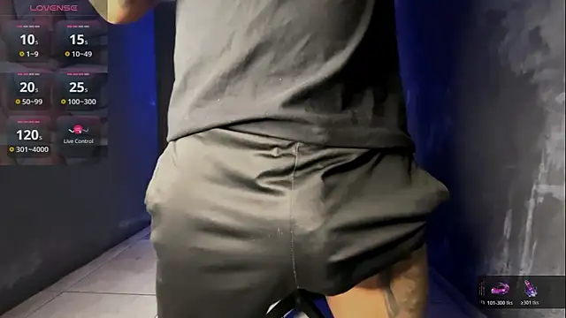 Snapshot of jeffvalemtino chatting on January 9, 2026, 11:22 pm jeffvalemtino online show from January 9, 2026, 11:22 pm