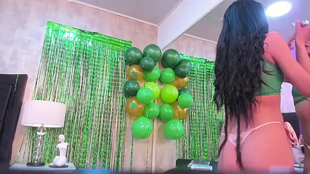 NahomyCarther online show from March 16, 2026, 10:23 pm