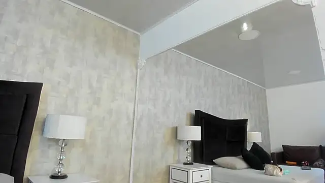 Snapshot of NahomyCarther chatting on October 10, 2025, 3:51 am NahomyCarther online show from October 10, 2025, 3:51 am