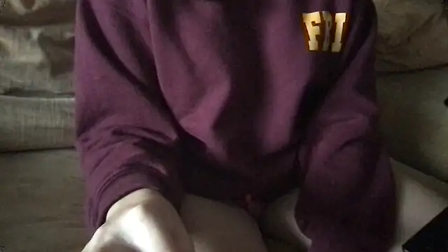 ashleighpink online show from October 27, 2025, 2:18 pm