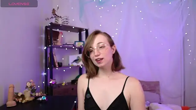 Elise Nyx online show from March 24, 2026, 6:52 pm