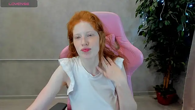 Snapshot of Sandra_Wi1son chatting on March 14, 2025, 5:27 am Sandra Wi1son online show from March 14, 2025, 5:27 am