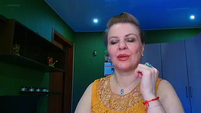 VeronikawGold online show from May 31, 2026, 11:05 am