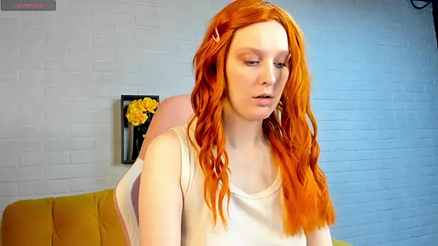 Snapshot of KristinMoore chatting on March 20, 2025, 9:26 am KristinMoore online show from March 20, 2025, 9:26 am