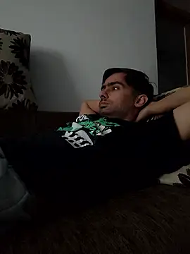 Snapshot of andreiiiii2025 chatting on January 8, 2026, 12:11 pm andreiiiii2025 online show from January 8, 2026, 12:11 pm