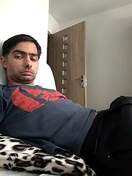 Snapshot of andreiiiii2025 chatting on January 6, 2026, 11:25 am andreiiiii2025 online show from January 6, 2026, 11:25 am