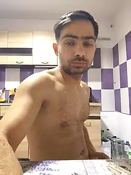 Snapshot of andreiiiii2025 chatting on December 15, 2025, 7:58 am andreiiiii2025 online show from December 15, 2025, 7:58 am