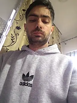 Snapshot of andreiiiii2025 chatting on December 3, 2025, 12:04 pm andreiiiii2025 online show from December 3, 2025, 12:04 pm