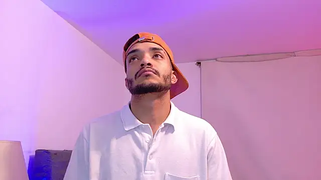 Snapshot of eross_chipre_ chatting on February 14, 2026, 6:57 am eross chipre online show from February 14, 2026, 6:57 am