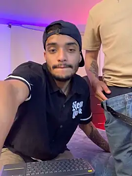 Snapshot of eross_chipre_ chatting on February 1, 2026, 3:27 am eross chipre online show from February 1, 2026, 3:27 am