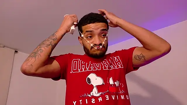 Snapshot of eross_chipre_ chatting on February 20, 2026, 10:28 am eross chipre online show from February 20, 2026, 10:28 am