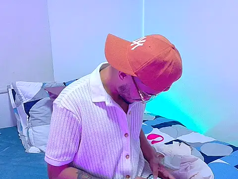 Snapshot of eross_chipre_ chatting on January 15, 2026, 5:49 pm eross chipre online show from January 15, 2026, 5:49 pm