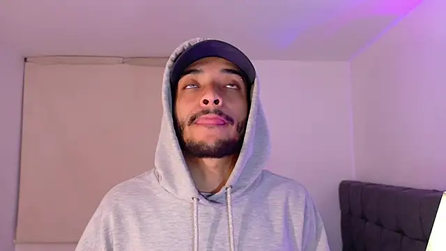 Snapshot of eross_chipre_ chatting on February 21, 2026, 5:09 am eross chipre online show from February 21, 2026, 5:09 am