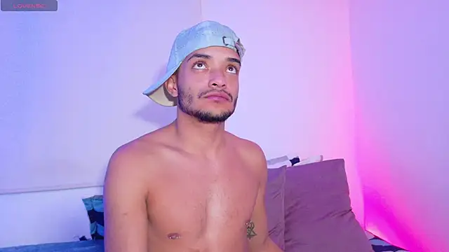 Snapshot of eross_chipre_ chatting on January 19, 2026, 2:04 am eross chipre online show from January 19, 2026, 2:04 am