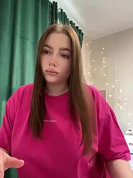 Snapshot of Milana_mil chatting on February 25, 2025, 2:15 pm Milana mil online show from February 25, 2025, 2:15 pm