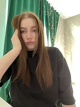 Snapshot of Milana_mil chatting on February 20, 2025, 10:27 am Milana mil online show from February 20, 2025, 10:27 am