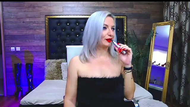 Snapshot of LadyTouch chatting on March 19, 2025, 11:14 pm LadyTouch online show from March 19, 2025, 11:14 pm
