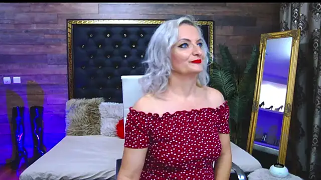 Snapshot of LadyTouch chatting on March 13, 2025, 5:33 am LadyTouch online show from March 13, 2025, 5:33 am