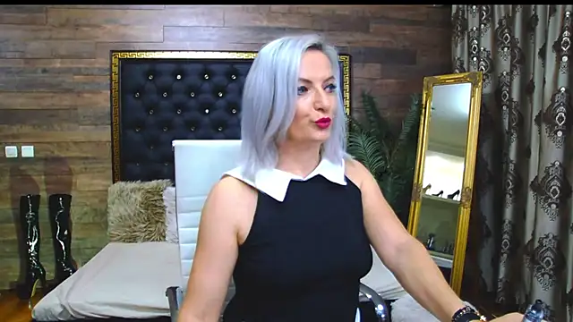 Snapshot of LadyTouch chatting on March 17, 2025, 12:42 am LadyTouch online show from March 17, 2025, 12:42 am