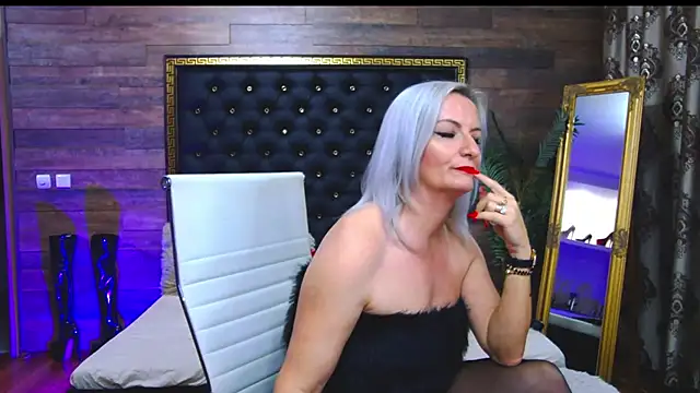 Snapshot of LadyTouch chatting on March 20, 2025, 5:24 am LadyTouch online show from March 20, 2025, 5:24 am