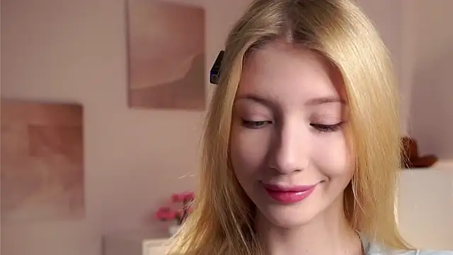 SunnivaCovil online show from March 30, 2026, 2:51 pm