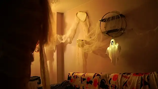 Snapshot of SunnivaCovil chatting on October 29, 2025, 2:38 pm SunnivaCovil online show from October 29, 2025, 2:38 pm