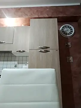 Dolcecurvy online show from April 5, 2026, 9:43 pm