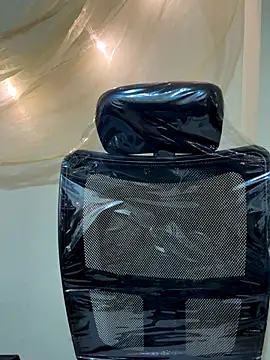 Dishasarmaa05 online show from November 17, 2025, 2:43 pm