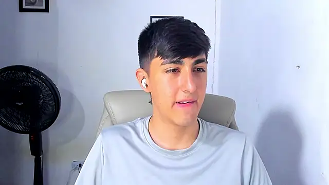 Snapshot of babymaik chatting on December 18, 2025, 5:34 am babymaik online show from December 18, 2025, 5:34 am