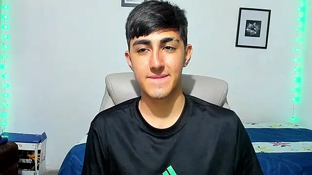 Snapshot of babymaik chatting on November 18, 2025, 5:11 am babymaik online show from November 18, 2025, 5:11 am