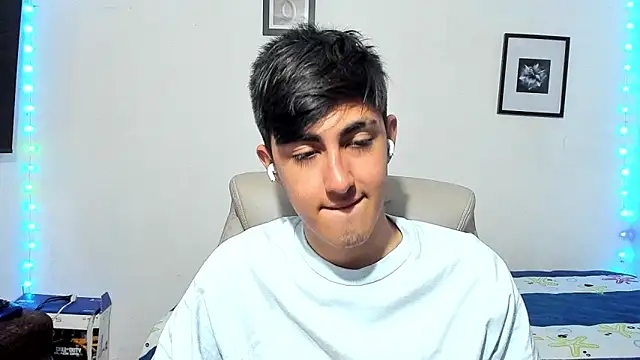 Snapshot of babymaik chatting on November 5, 2025, 9:18 pm babymaik online show from November 5, 2025, 9:18 pm