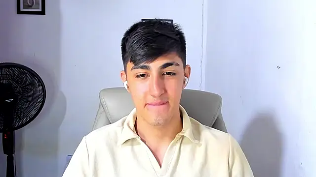 Snapshot of babymaik chatting on December 17, 2025, 5:34 am babymaik online show from December 17, 2025, 5:34 am