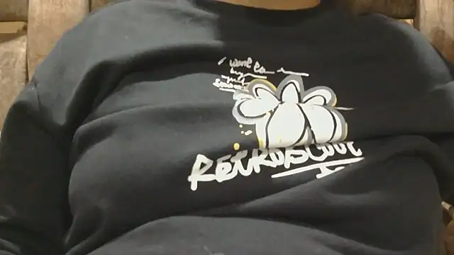 Snapshot of MilkyQueen69 chatting on February 13, 2026, 5:46 pm MilkyQueen69 online show from February 13, 2026, 5:46 pm