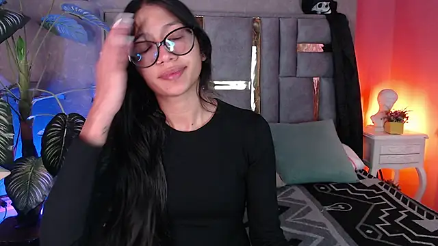 Tyla Ks online show from October 24, 2025, 7:57 pm