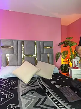 Tyla Ks online show from March 20, 2025, 7:35 pm