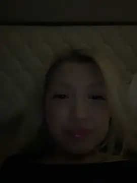 Snapshot of laraaaaaa chatting on March 17, 2025, 10:08 pm laraaaaaa online show from March 17, 2025, 10:08 pm
