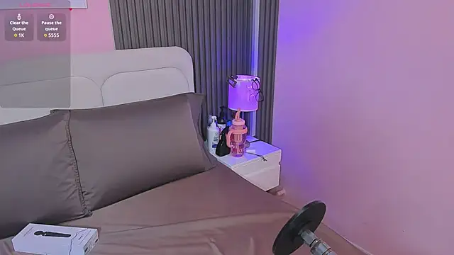 Snapshot of honey_sofii_ chatting on February 13, 2026, 11:32 am honey sofii online show from February 13, 2026, 11:32 am