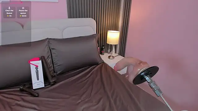 Snapshot of honey_sofii_ chatting on November 28, 2025, 1:00 pm honey sofii online show from November 28, 2025, 1:00 pm