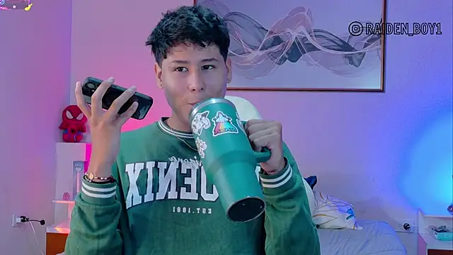 Raiden  Boy online show from December 19, 2025, 10:56 pm