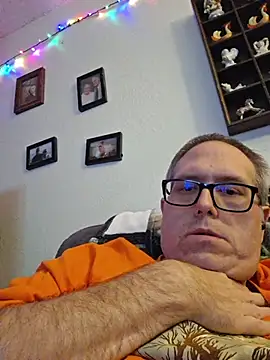 Smallone327 online show from October 4, 2025, 8:43 pm