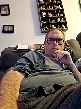 Smallone327 online show from October 4, 2025, 6:37 am