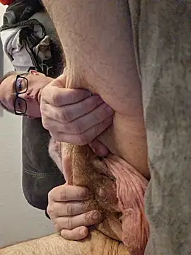 Smallone327 online show from April 6, 2026, 4:46 am