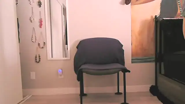 Snapshot of Queenanitadix chatting on February 7, 2026, 9:12 pm Queenanitadix online show from February 7, 2026, 9:12 pm