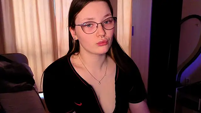 milliedoll online show from April 10, 2026, 10:00 am